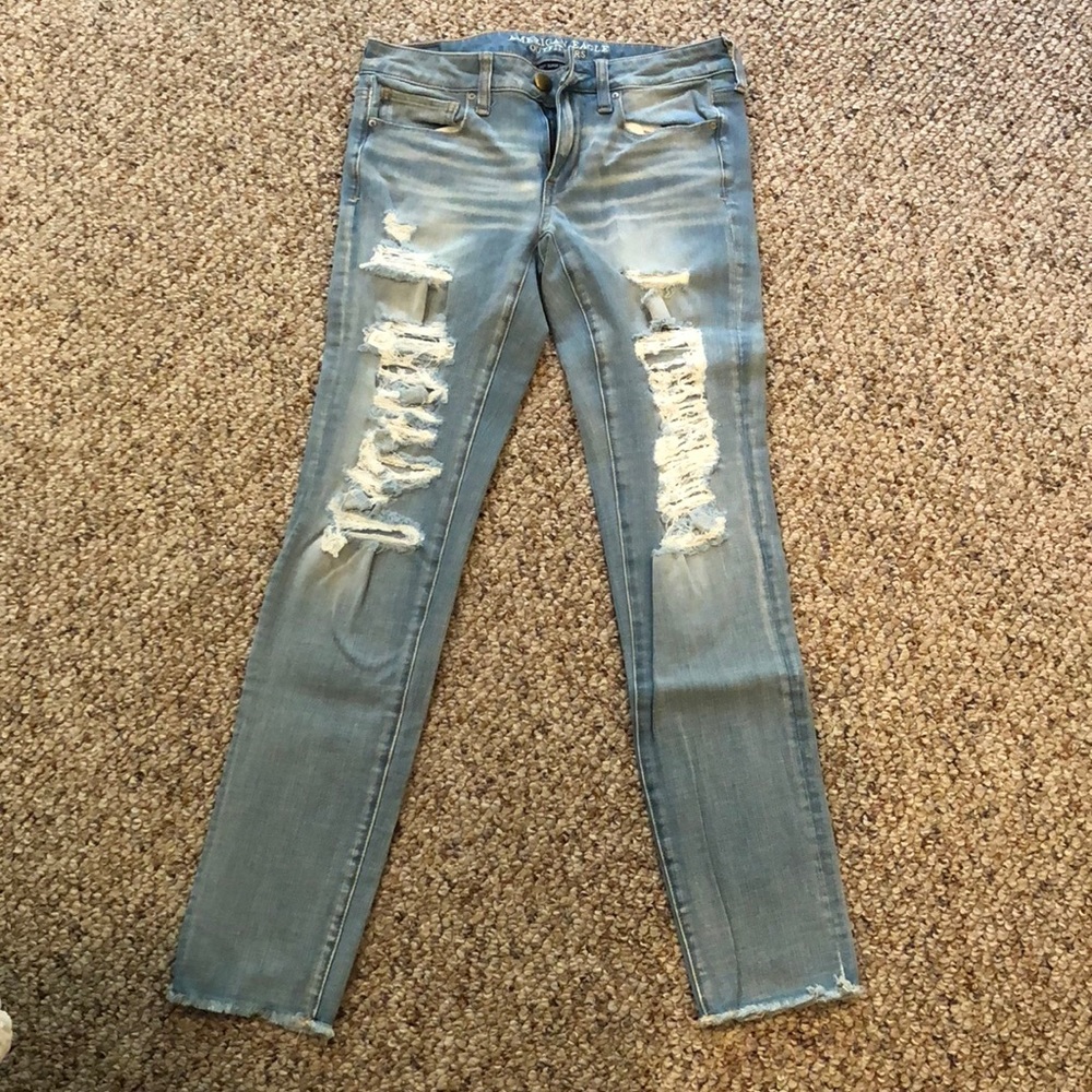 American eagle light wash jeans